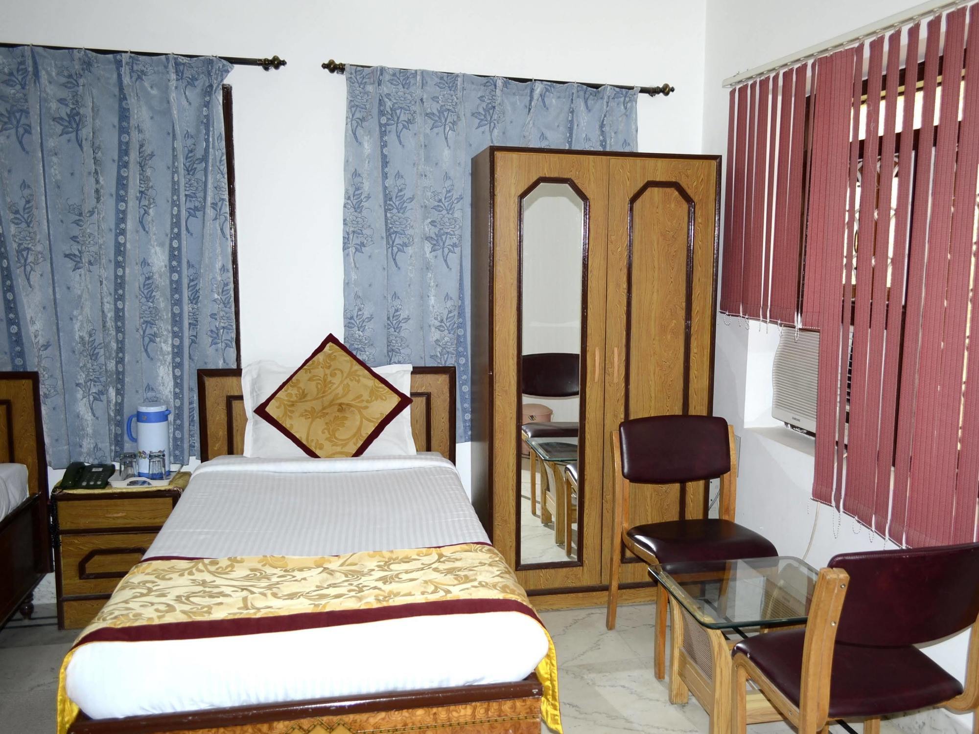 Hotel Tokyo Vihar Bodh Gaya Extérieur photo